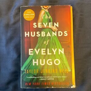 *3 for $10* The Seven Husbands of Evelyn Hugo by Taylor Jenkins Reid - Paperback
